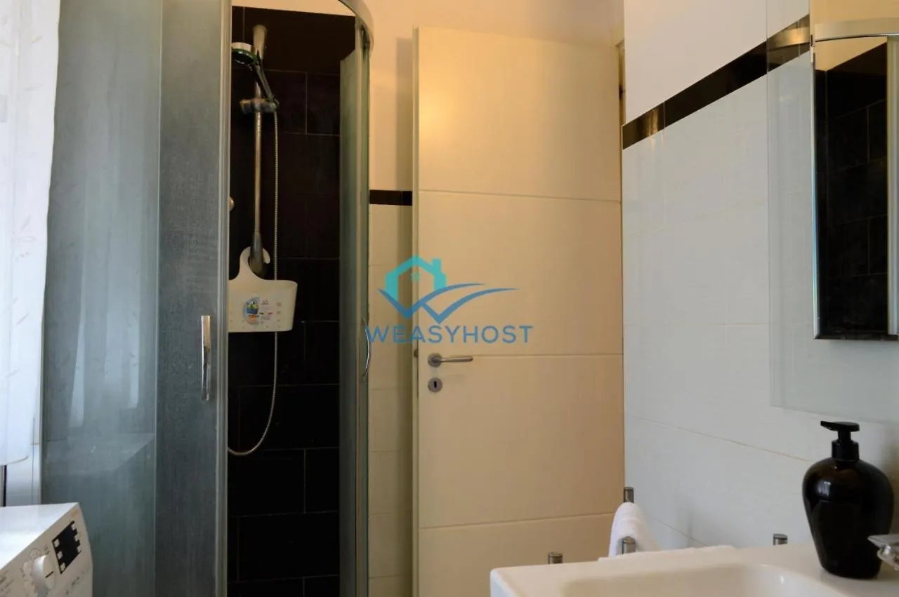 Your Roman Retreat Near San Giovanni 0*, Roma